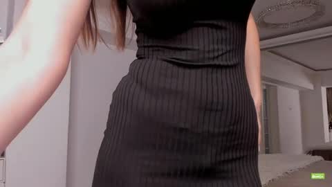 Snapshot of unforgettable_s chatting on 04-08-26, 03:56 Silvia online show from 04-08-26, 03:56