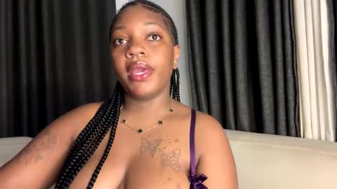 Snapshot of unholybaddie chatting on 03-09-25, 09:57 Unholybaddie online show from 03-09-25, 09:57