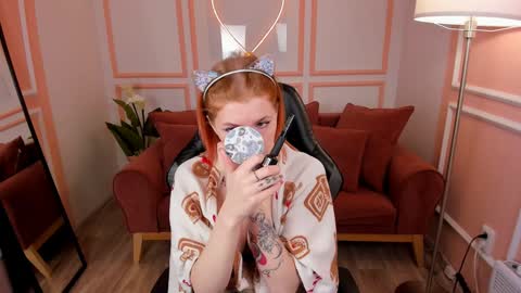 Call me Mira  thumbs up its make me happy online show from 12-20-24, 01:43