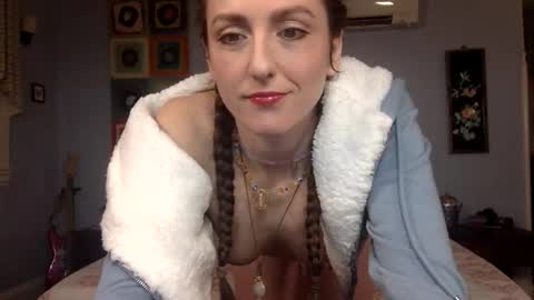 Lola Moonstone online show from 11-29-25, 04:26