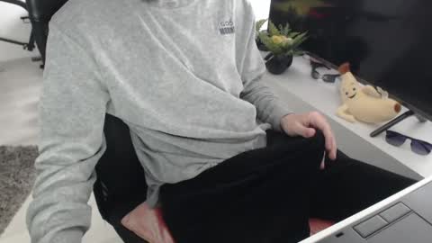 Snapshot of uniqueboy22 chatting on 05-13-26, 10:01 uniqueboy22 online show from 05-13-26, 10:01