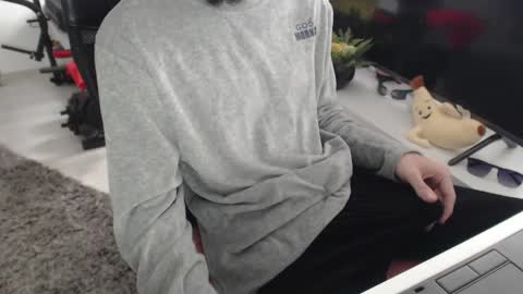 Snapshot of uniqueboy22 chatting on 05-14-26, 10:00 uniqueboy22 online show from 05-14-26, 10:00