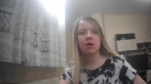 Snapshot of universeemily chatting on 10-27-25, 05:00 UniverseEmily online show from 10-27-25, 05:00