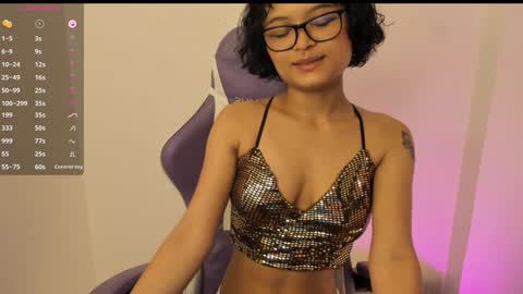 Snapshot of unu_nai chatting on 01-01-25, 03:45 new INSTA online show from 01-01-25, 03:45