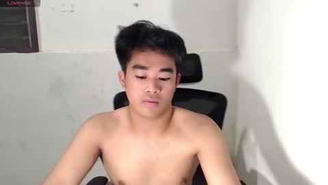 Snapshot of ur_asian_hardfucker chatting on 05-10-26, 09:25 ur_asian_hardfucker online show from 05-10-26, 09:25
