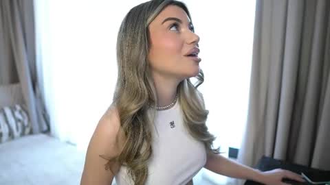 Ivy online show from 04-17-26, 01:47