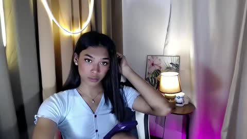 Snapshot of ur_dazzlingmorenaxx chatting on 11-14-25, 02:27 ur_dazzlingmorenaxx online show from 11-14-25, 02:27