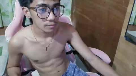 Snapshot of ur_fuckerboy chatting on 05-15-26, 05:58 choso online show from 05-15-26, 05:58