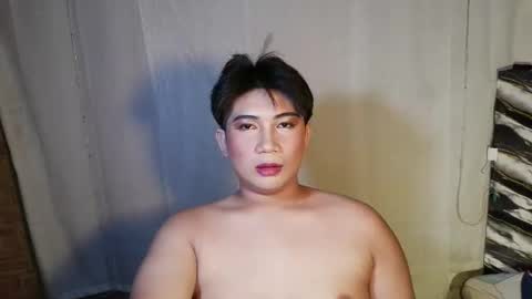 Snapshot of ur_fucking2005 chatting on 05-18-26, 11:49 DA online show from 05-18-26, 11:49
