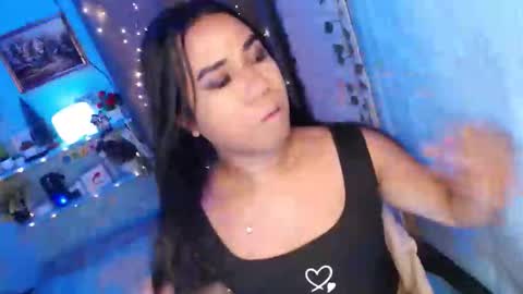 Snapshot of ur_hot_tommiexx chatting on 03-04-26, 02:17 jennie online show from 03-04-26, 02:17