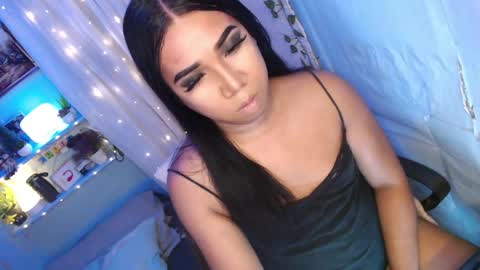 Snapshot of ur_hot_tommiexx chatting on 04-15-26, 12:12 jennie online show from 04-15-26, 12:12