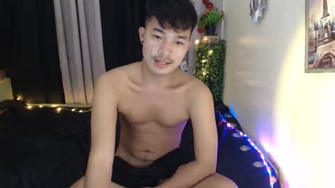 ur_hugechinito online show from 03-11-25, 04:18