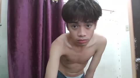 Snapshot of ur_kencumxxx chatting on 02-02-25, 06:31 Ken online show from 02-02-25, 06:31