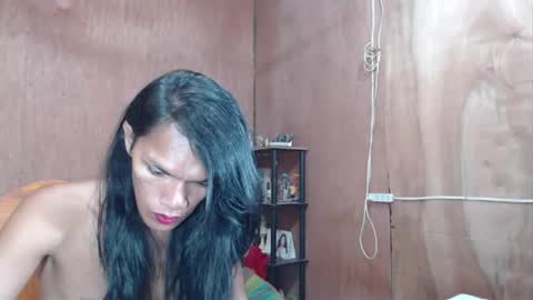 Snapshot of ur_prescious_xxx chatting on 05-11-26, 02:17 Ur Lovely Pricious online show from 05-11-26, 02:17