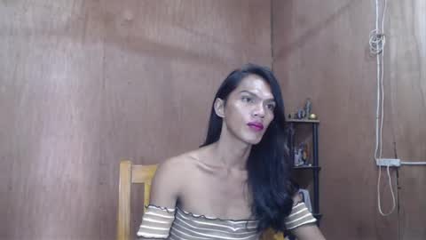 Snapshot of ur_prescious_xxx chatting on 05-24-26, 12:04 Ur Lovely Pricious online show from 05-24-26, 12:04