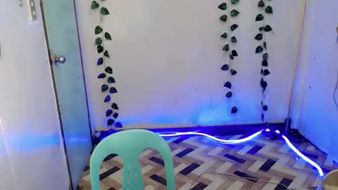 chesca online show from 12-19-25, 05:36