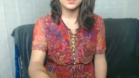 Snapshot of urasian_dreamgirl69 chatting on 11-17-25, 11:54 bela online show from 11-17-25, 11:54