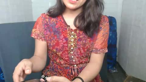 Snapshot of urasian_dreamgirl69 chatting on 11-18-25, 04:11 bela online show from 11-18-25, 04:11