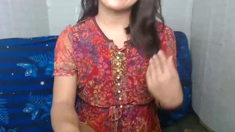 Snapshot of urasian_dreamgirl69 chatting on 11-23-25, 09:31 bela online show from 11-23-25, 09:31