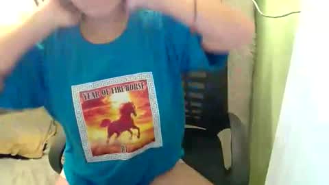 Snapshot of urasian_joy chatting on 02-01-26, 11:36 urasian_joy online show from 02-01-26, 11:36