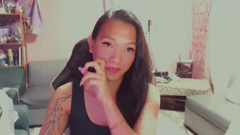 NEWRA  ALLISON online show from 02-11-25, 08:10