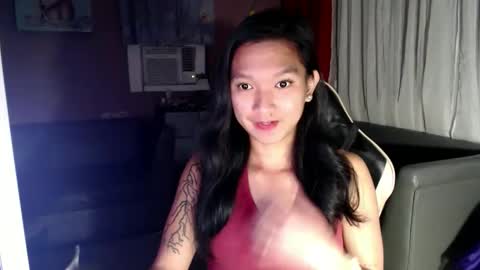 NEWRA  ALLISON online show from 10-10-25, 07:46