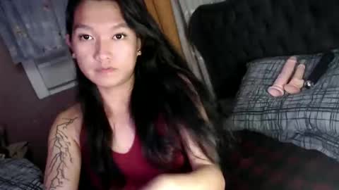 NEWRA  ALLISON online show from 02-17-26, 06:54