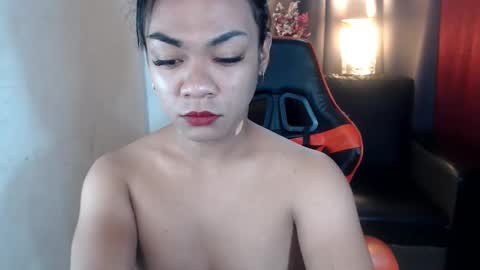 Snapshot of urasian_olivia1 chatting on 01-01-25, 07:53 Olivia online show from 01-01-25, 07:53