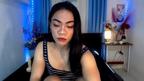 Snapshot of urasian_olivia1 chatting on 01-10-25, 06:17 Olivia online show from 01-10-25, 06:17