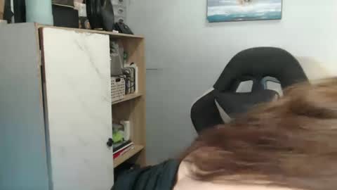 urasianfuckprincessxxx online show from 01-14-25, 12:00