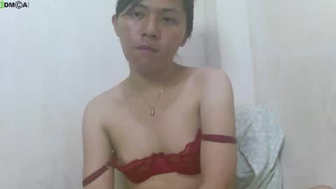 Snapshot of urasianlover69x chatting on 01-08-25, 09:21 rai online show from 01-08-25, 09:21