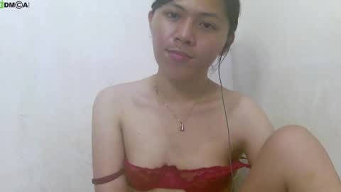 Snapshot of urasianlover69x chatting on 01-11-25, 07:06 rai online show from 01-11-25, 07:06