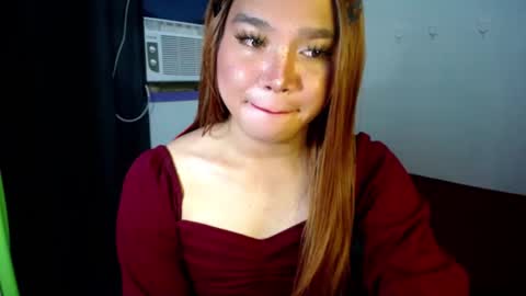 Snapshot of urasiansweet_cummer chatting on 02-14-25, 02:07 KENDRA online show from 02-14-25, 02:07