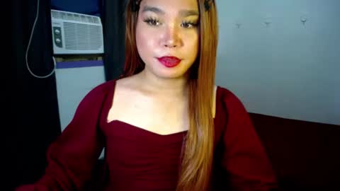 Snapshot of urasiansweet_cummer chatting on 02-16-25, 11:37 KENDRA online show from 02-16-25, 11:37