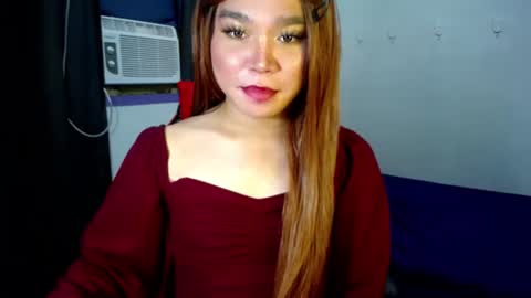 Snapshot of urasiansweet_cummer chatting on 02-22-25, 12:16 KENDRA online show from 02-22-25, 12:16