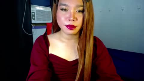 Snapshot of urasiansweet_cummer chatting on 02-23-25, 01:13 KENDRA online show from 02-23-25, 01:13