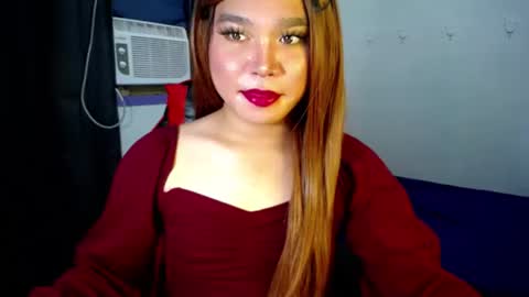 Snapshot of urasiansweet_cummer chatting on 02-23-25, 04:17 KENDRA online show from 02-23-25, 04:17