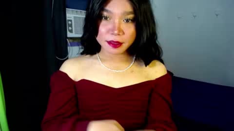 Snapshot of urasiansweet_cummer chatting on 02-25-25, 12:47 KENDRA online show from 02-25-25, 12:47