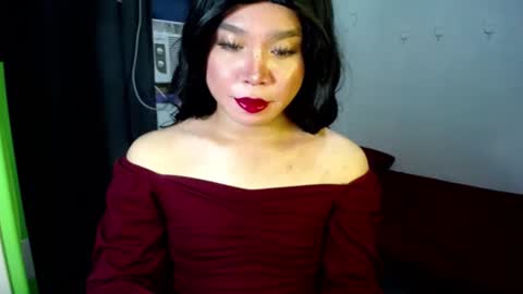 Snapshot of urasiansweet_cummer chatting on 03-09-25, 09:03 KENDRA online show from 03-09-25, 09:03