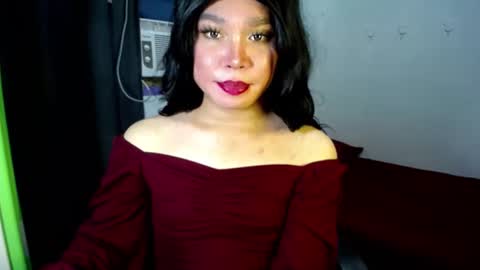 Snapshot of urasiansweet_cummer chatting on 03-10-25, 05:11 KENDRA online show from 03-10-25, 05:11