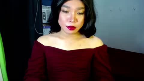 Snapshot of urasiansweet_cummer chatting on 03-12-25, 02:52 KENDRA online show from 03-12-25, 02:52