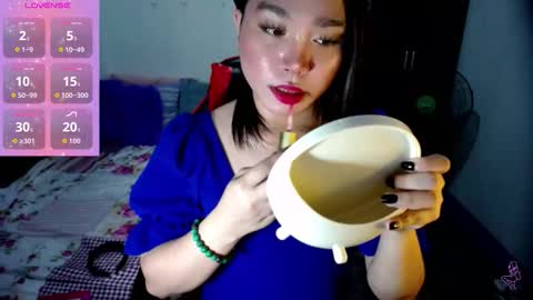 Snapshot of urasiansweet_cummer chatting on 09-12-25, 03:06 KENDRA online show from 09-12-25, 03:06