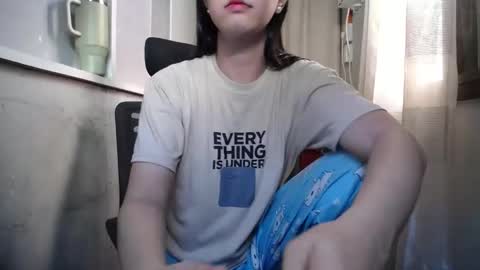 Snapshot of urasiantserika chatting on 10-14-25, 12:22 Erika online show from 10-14-25, 12:22