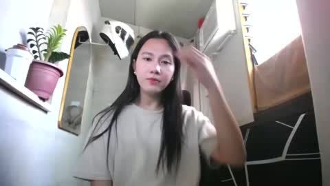 Snapshot of urasiantserika chatting on 04-22-26, 02:14 Erika online show from 04-22-26, 02:14