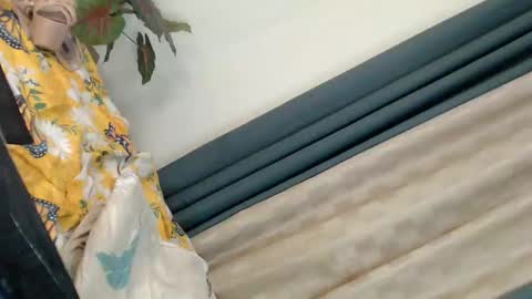 Snapshot of urbaby_molina69 chatting on 02-28-25, 05:48 its me Molina online show from 02-28-25, 05:48