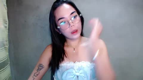 Snapshot of urbabydollx16 chatting on 06-28-26, 01:17 urbabydollx16 online show from 06-28-26, 01:17