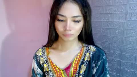 Clara online show from 02-11-25, 05:16
