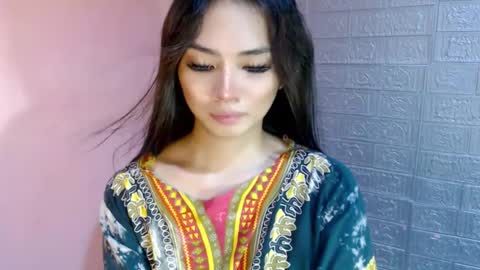 Clara online show from 02-14-25, 05:09