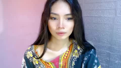 Clara online show from 03-10-25, 05:11