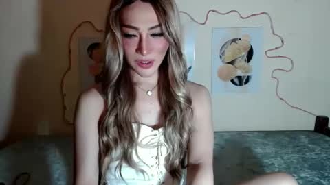 Snapshot of urbabyhot_gurl chatting on 02-28-26, 10:05 QUEEN ANGEL online show from 02-28-26, 10:05